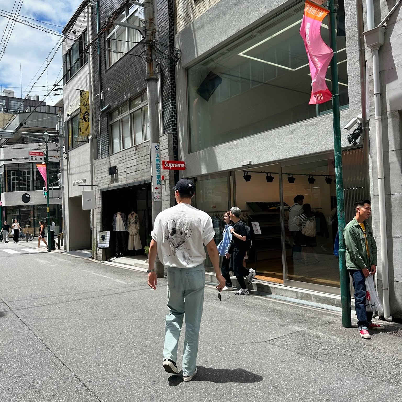 Instagram post by hongsoohyuk